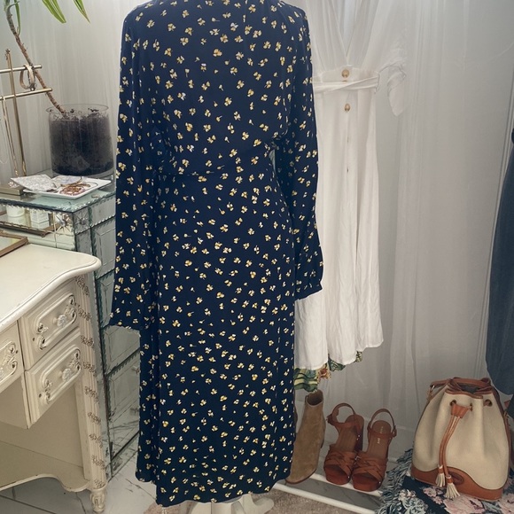 Do you like more than one item? Worry not, 20% Off Bundles 🤎 - Picture 4 of 11